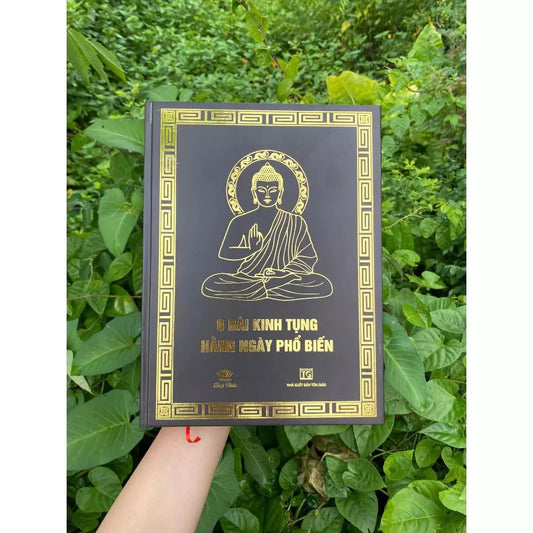 CUỐN SÁCH 6 BÀI KINH TỤNG HẰNG NGÀY – HÀNH TRÌ CHÁNH PHÁP, TÂM AN MỖI NGÀY