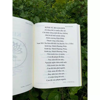 CUỐN SÁCH 6 BÀI KINH TỤNG HẰNG NGÀY – HÀNH TRÌ CHÁNH PHÁP, TÂM AN MỖI NGÀY