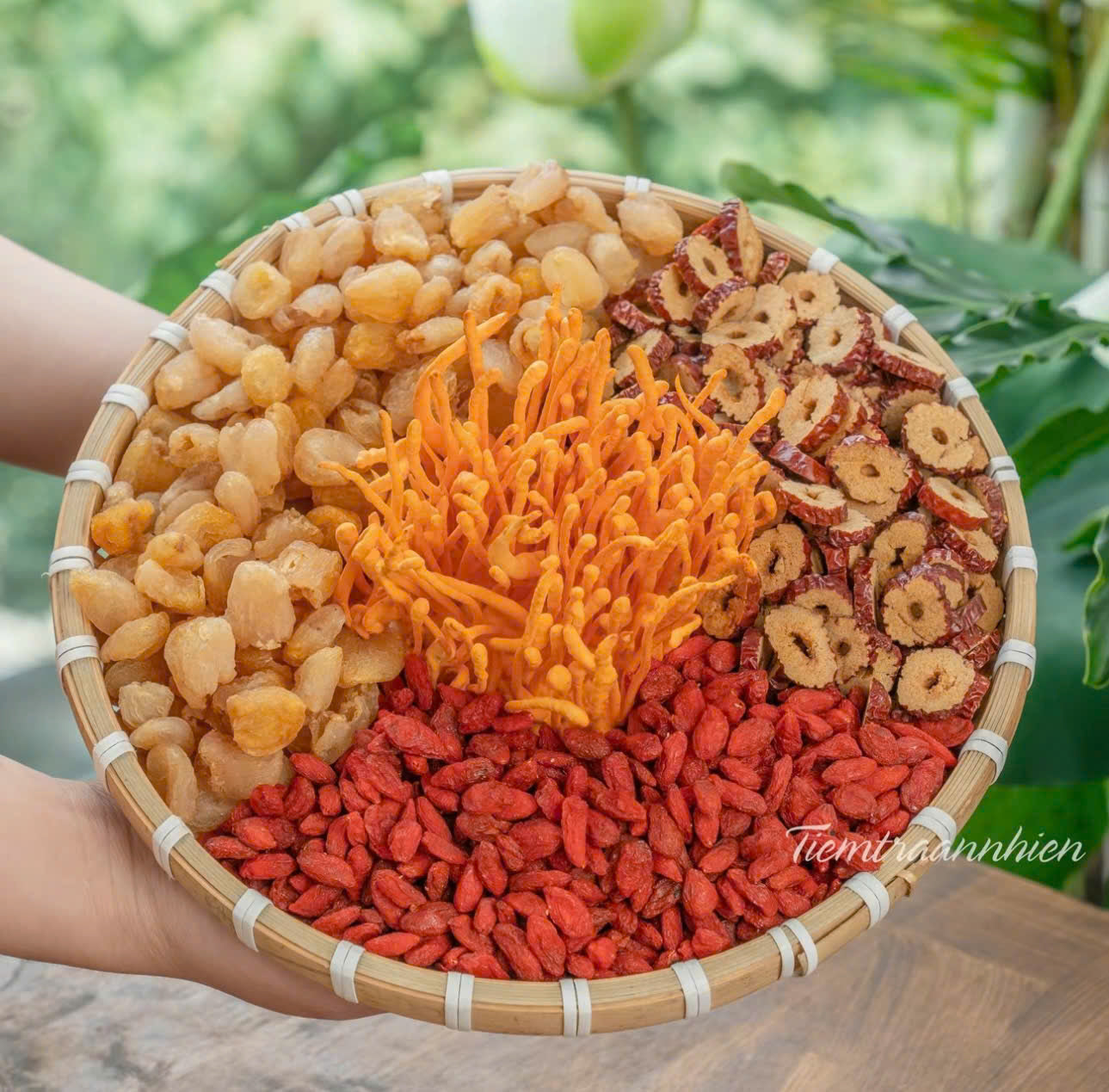 TRÀ ĐÔNG TRÙNG TỨ VỊ – Đẹp Da, Ngủ Ngon, Bồi Bổ Sức Khỏe Toàn Diện